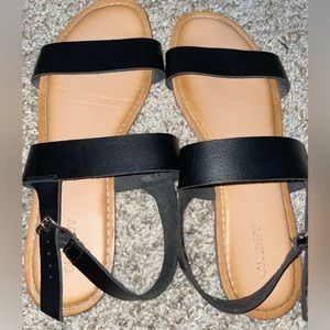 Black Old Navy Sandals